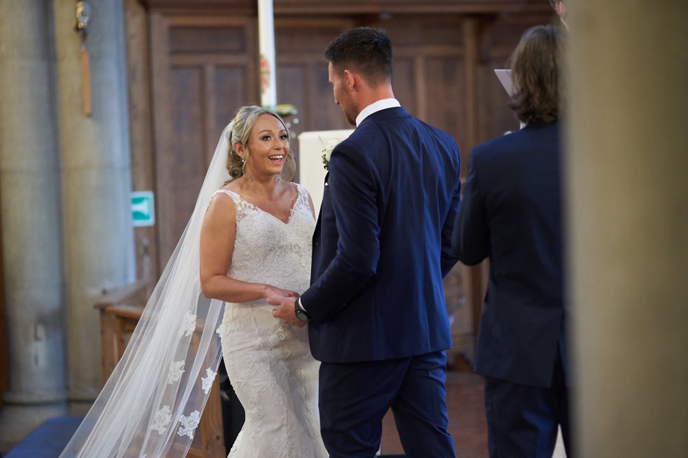 wedding photography at the fleece, Ripponden