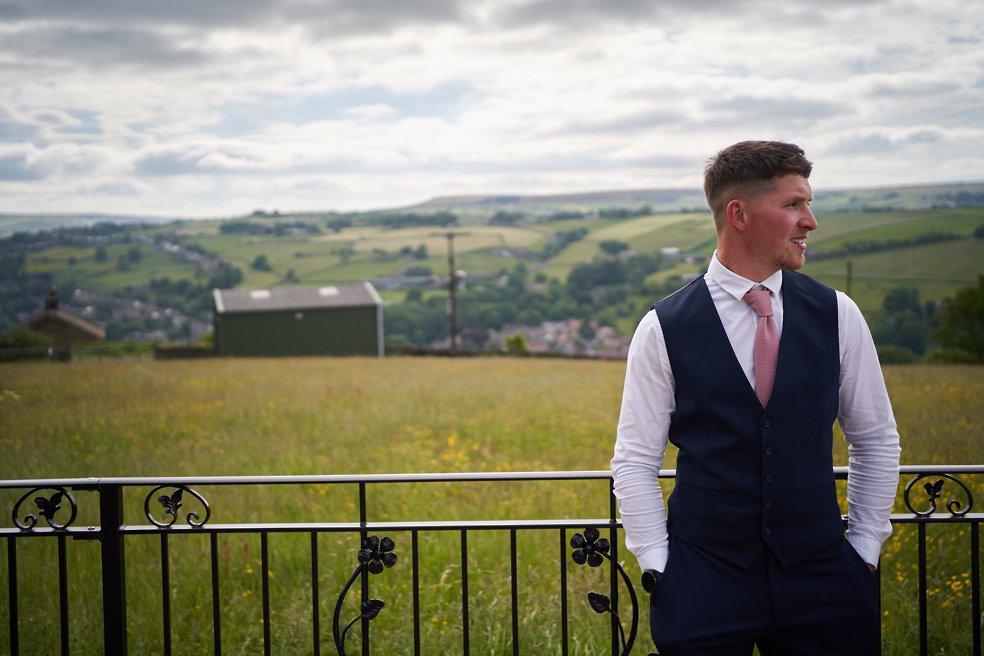 wedding photography at the fleece, Ripponden