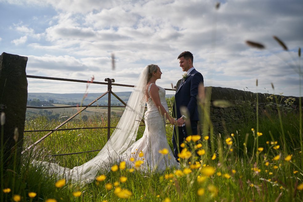 wedding photography at the fleece, Ripponden