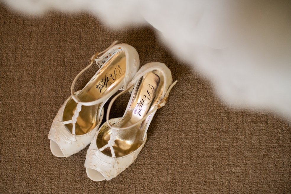 Llyn Gwynant Barns wedding