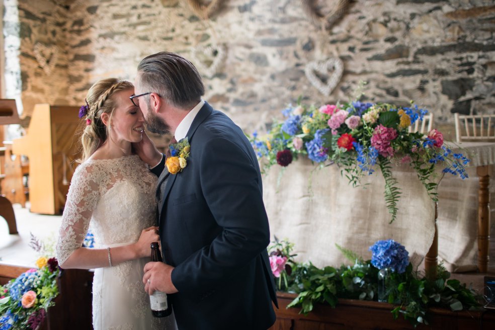 Llyn Gwynant Barns wedding