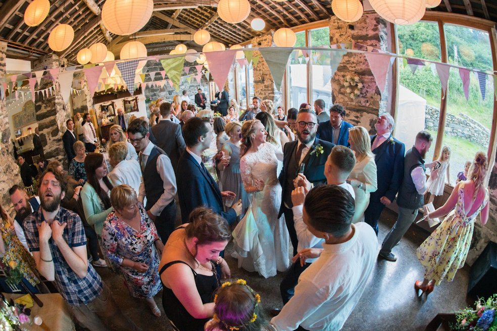 Llyn Gwynant Barns wedding